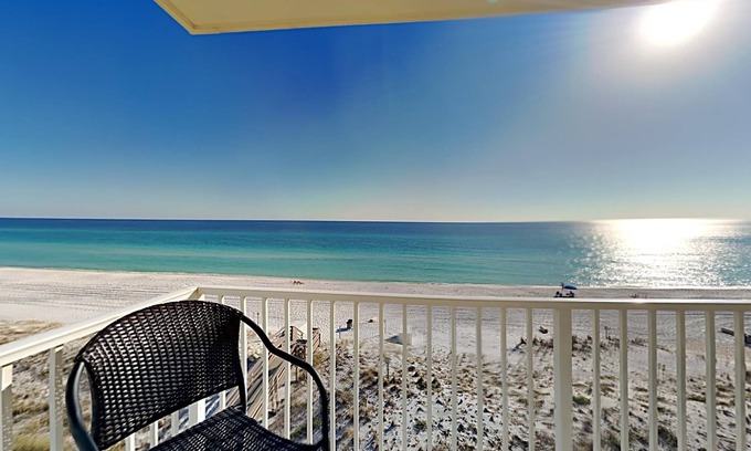 Fort Walton Beach Condo | Experience Oceanfront Comfort at Sea Dunes - Rated 10/10