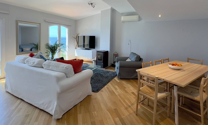 Cascais Condo | Sea Front Apartment Estoril Coast