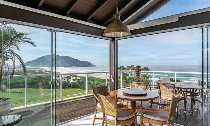 Santinho Apartment | Seaside Penthouse with Pool & High-Speed Wi-Fi Access