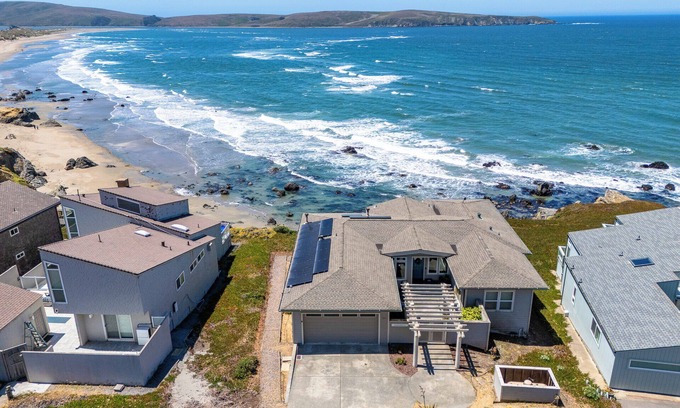 Dillon Beach House | Experience Epic Views at Sea Glass Beach Home