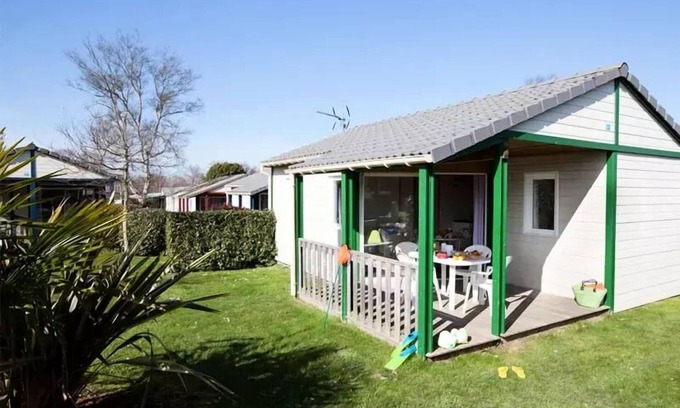 Saint-Briac-sur-Mer Ski Chalet | Sea Green - Camping Emeraude * - Comfort Chalet 2 bedrooms 5 people