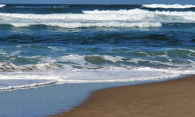 Lincoln City Condo | Oceanfront Condo 125 Sea Gypsy: Pool, Spa & Sunset Views