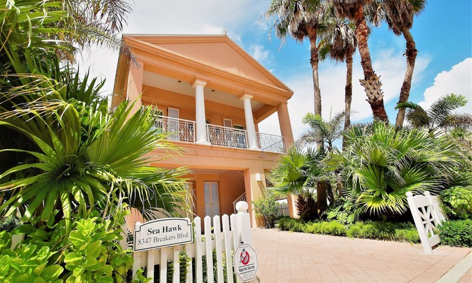 The Shores House | Beachfront Sea Hawk House with Private Pool & Spa Retreat