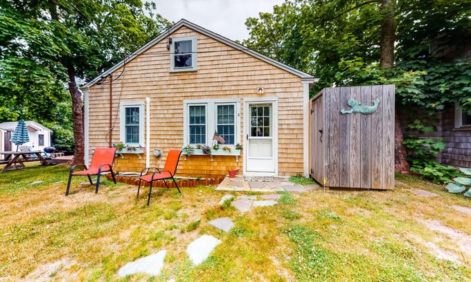 Harwich Port House | Pet-Friendly Retreat at Sea la Vie with High Guest Ratings