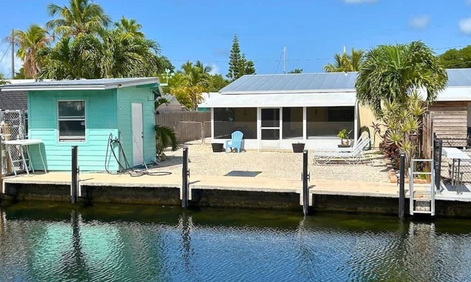 Marathon House | Beachfront Bliss at VR85 Sea La Vie with Ocean Views