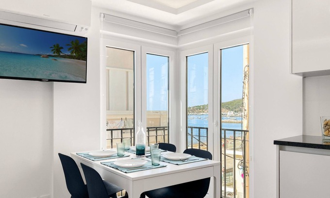 Sesimbra Apartment | Sea Light Apartment - 20 m from the beach and bay view
