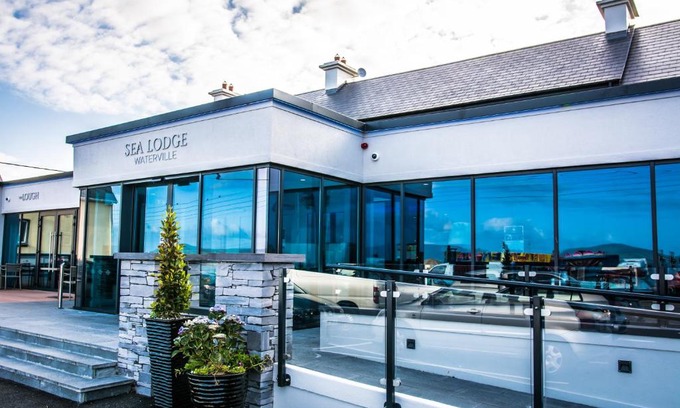 Waterville Hotel | Oceanfront Retreat at Sea Lodge Hotel with Breakfast Included