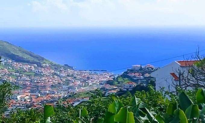Machico House | Sea Mountain House: Pet-Friendly Oasis with Pool & 9.4 Rating