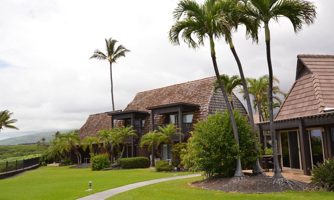 Punaluu Condo | Discover Colony I at Sea Mountain: Ocean Views & Spa Bliss