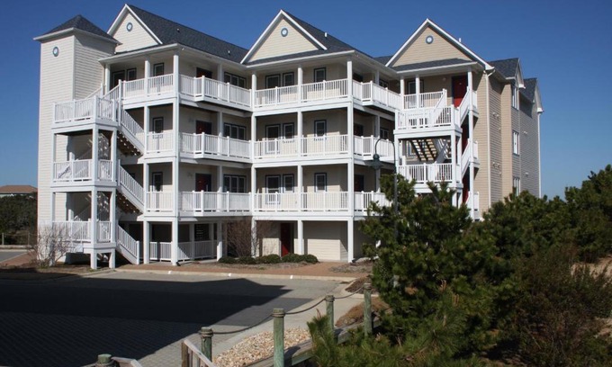 Hatteras Apartment | Relax at Hwy 12 Slash Creek Condos with Oceanfront Views