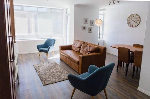 Sea Point Apartment | Modern Sea Point Apartment with Child-Friendly Amenities