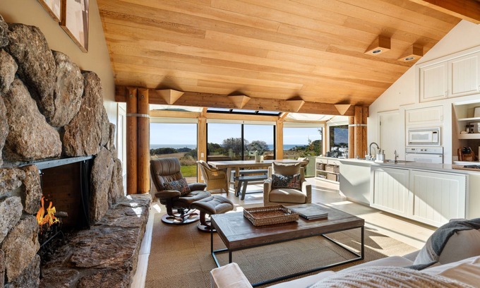 Sea Ranch House | Ocean View Retreat at Sea Ranch with Pool and Pet Amenities