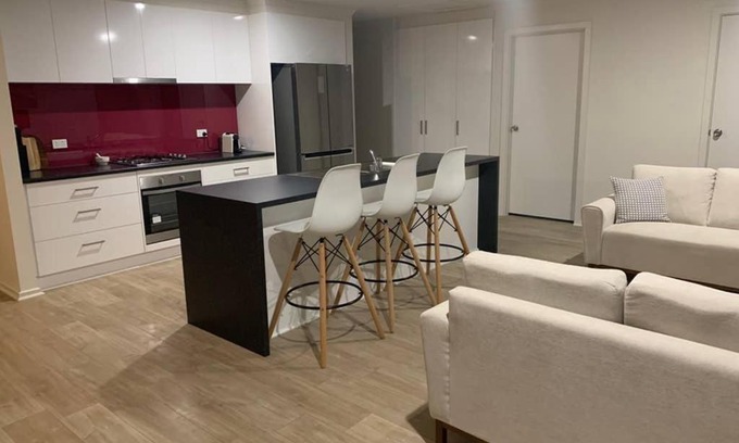 Port Elliot House | Discover Sea-renity: Pet-Friendly Retreat in Port Elliot