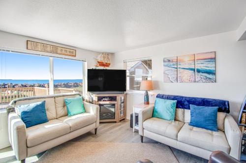 South Bend House | Unforgettable Retreat at Sea-Renity Sunset Hideaway