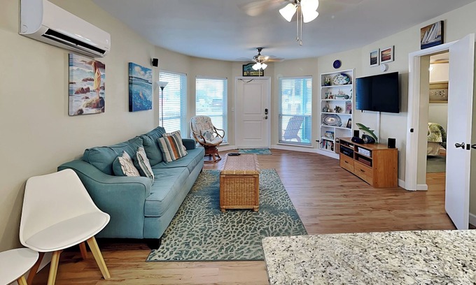 North Redington Beach House | Oceanfront Getaway: Sea Rocket with Pool & Spa Amenities