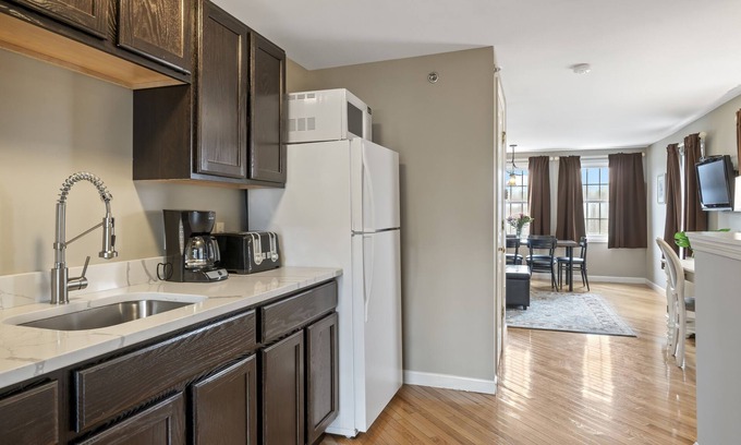 Ogunquit Hotel | Discover Sea Rose Suites: Pool, Spa & Family-Friendly Stay