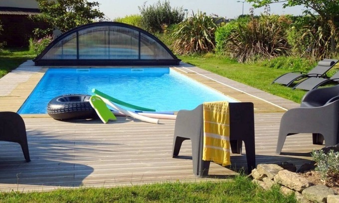 Roscoff House | Pet-Friendly Retreat at Sea Sailing - ROSCOFF, Rated 10/10