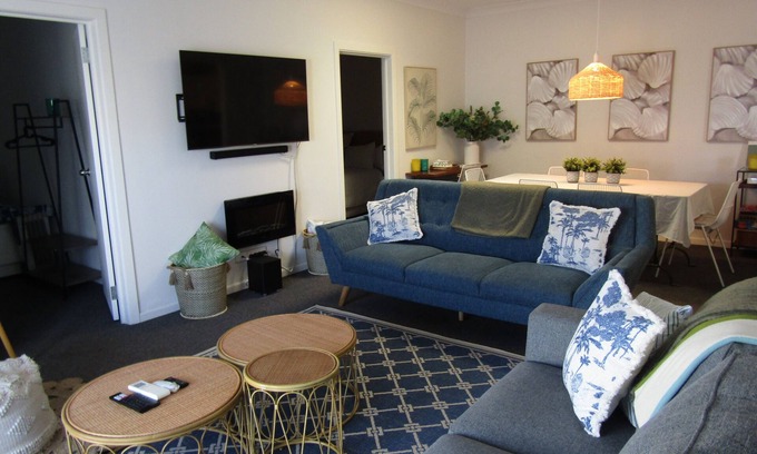 Dalrymple Apartment | Beachside Bliss: Sea Salt Apartment with Free WiFi!
