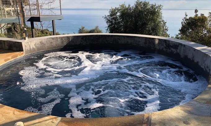 Mount Martha House | Unwind at Sea Sanctuary: Rated 10/10 with Ocean Views