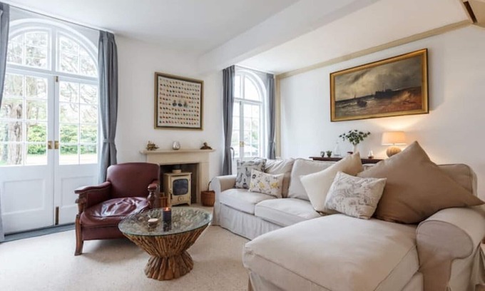 Southampton Cottage | Beachside Retreat with Nature, Pool & Pet-Friendly Perks
