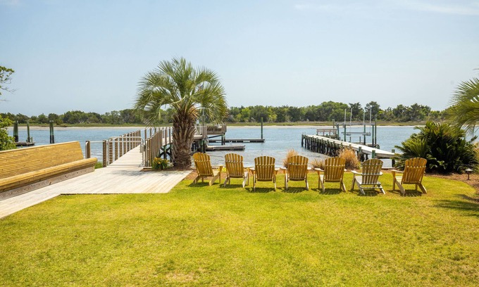 Morehead City House | Pet-Friendly Sea Shanty with Ocean Views & Pool Access