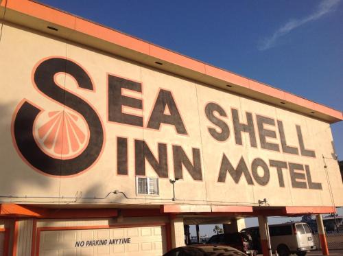 North Beach Hotel | Cozy Sea Shell Inn: Oceanfront Retreat with Pool Access