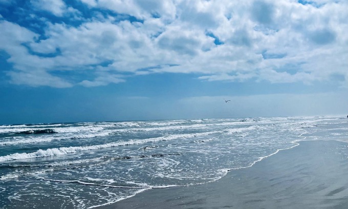 Port Aransas Condo | Beachfront Bliss: Oceanview Condo with 2 Pools and More