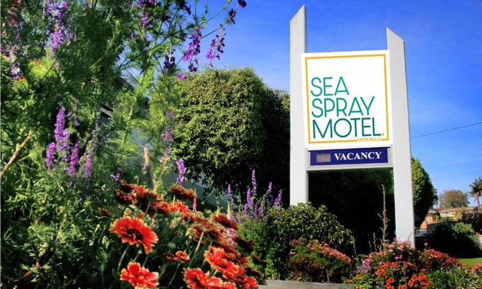 Merimbula Hotel | Ocean View Retreat at Sea Spray Motel - Merimbula