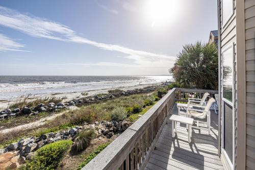 Saint Simons Island House | Cozy Sea Spray: Family and Pet-Friendly Getaway Awaits