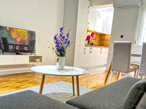 Bar Apartment | Oceanfront Escape at Sea Star - Family-Friendly Retreat