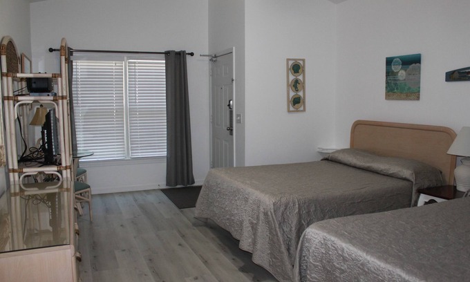 Sea Trail Condo | Guest Rated 10/10: Sea Trail Resort with Pool & Spa