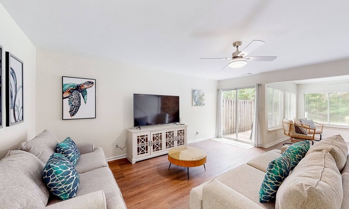 Perdido Bay Villas House | Sea Turtle Sanctuary: Oceanfront Townhouse in Pensacola