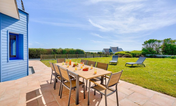 Plovan House | Experience a Seaside Retreat in Plovan with Ocean Views