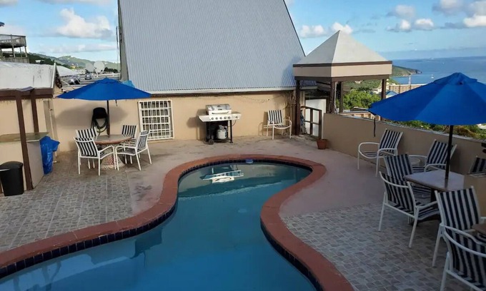 Altona Apartment | Scenic Sea View 3 Bedroom Apartment in St. Thomas