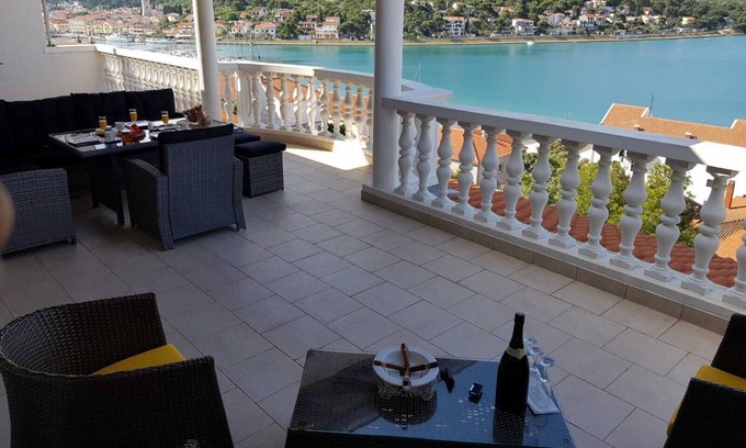 Tijesno House | Discover Villa Dolores: Oceanfront Bliss in Tisno