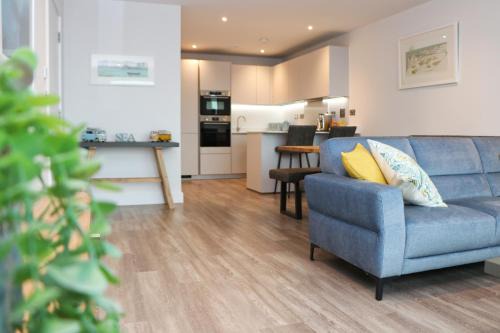 Constantine Bay Apartment | Inviting Sea View Apartment on First Floor, Pet-Friendly