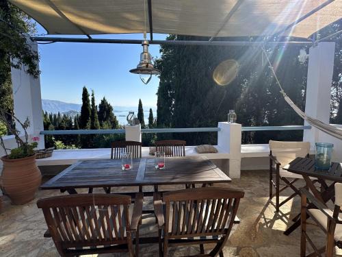 Gouvia House | Serene Sea View Apartment Surrounded by Greek Nature