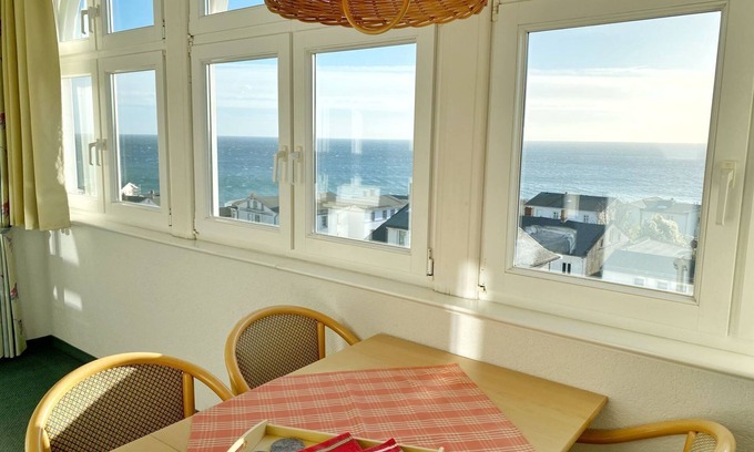 Sassnitz Apartment | Scenic Sea View Apartment 32 at Villa Anna in Sassnitz