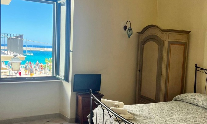 Salento Peninsula Apartment | Sea view apartment Otranto