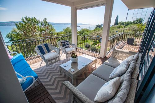 Ankaran Apartment | Oceanfront Sea View Apartments Debeli Rtič: Rated 9.5/10