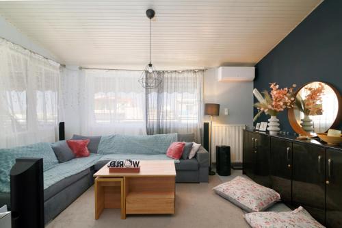 Argyroupoli Apartment | Scenic Sea-View Apartment in Argyroupoli, Athens