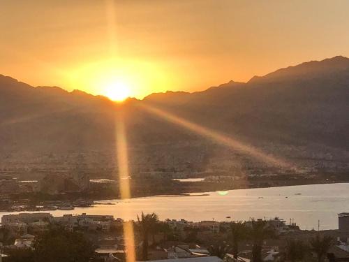 Eilat Apartment | Inviting Sea View Coral Suite - Guest Rated 9.5/10