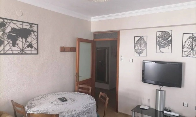 Marmaris City Center Apartment | Sea view flat in Marmaris center,1 minut to beach