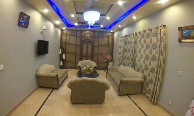 D.H.A. House | Cozy Sea View Guest House with Breakfast & Child-Friendly Amenities