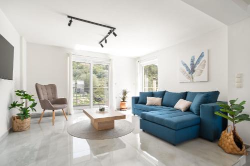 Chania Apartment | Sea View Home: 4-Star Family Retreat with Perfect Reviews