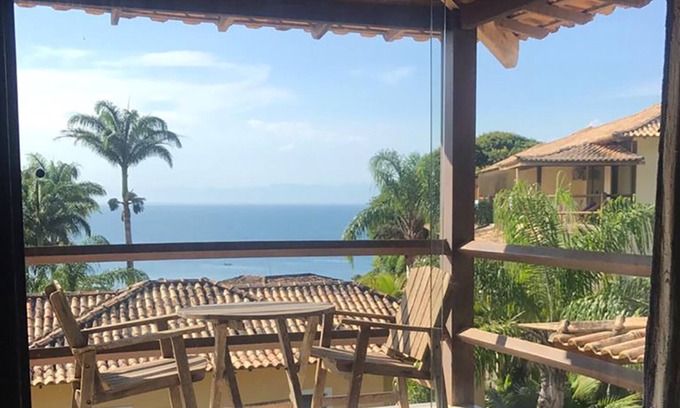 Joao Fernandes House | Coastal Retreat: Sea View House with Pool & Spa Access