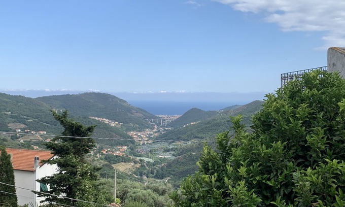 Bardino Nuovo House | Idyllic Sea View House with Garden and Breakfast Included