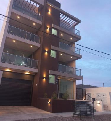 Las Grutas Apartment | Relaxing Sea View at Las Grutas with Pool Access