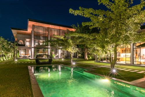 Lovina Villa | Exclusive Sea View Pool Villa with Private Beach Access