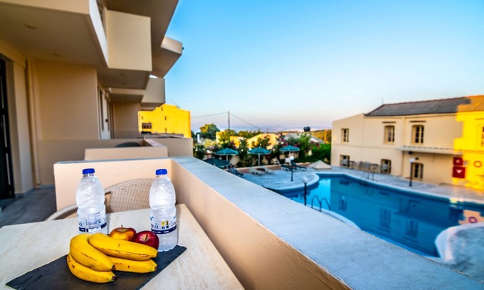Stalos Apartment | Ocean View Room at Orestis Hotel with Pool and Breakfast